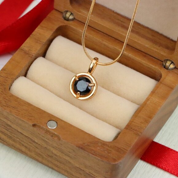 "Round Black Pendant with Gold Finish – Elegant Statement Jewelry Piece,XPPT1706 - Picture 10 of 13